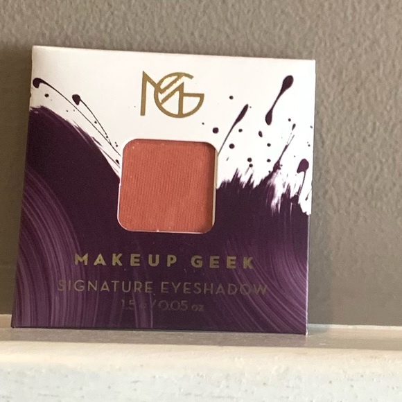 NWT Full Size! MAKEUP GEEK Square, Matte Eyeshadow “PEACH FOR THE STARS” - Picture 4 of 7